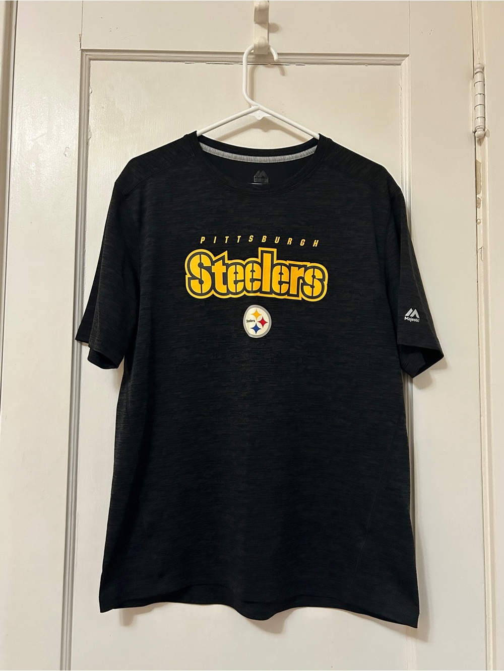 Men’s Majestic Black Pittsburgh Steelers Logo T-shirt - Size Large